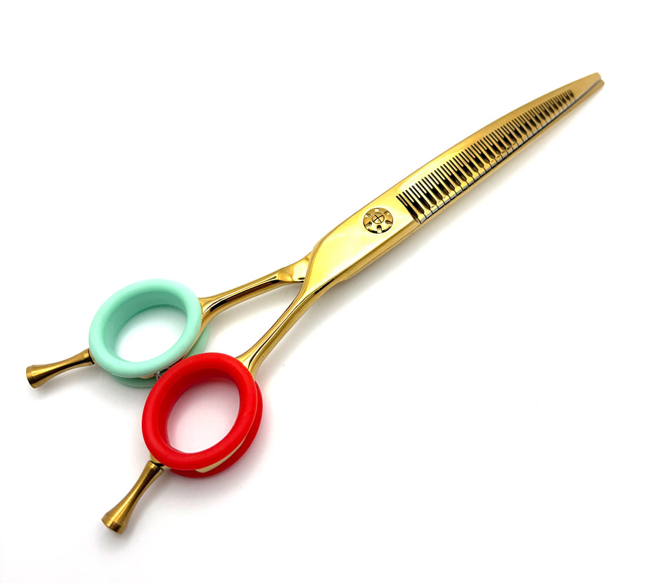 Akira Veil Hybrid 7” scissor with styling tip- Right Handed