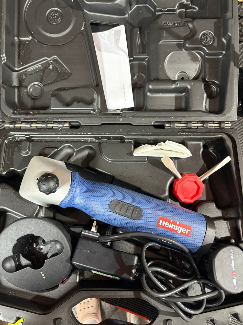 Used Heiniger Xplorer Horse Clippers
