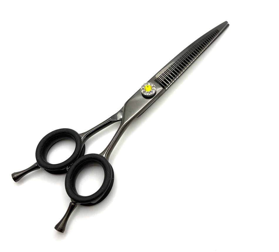 Akira Veil Hybrid 7” scissor with styling tip- Right Handed