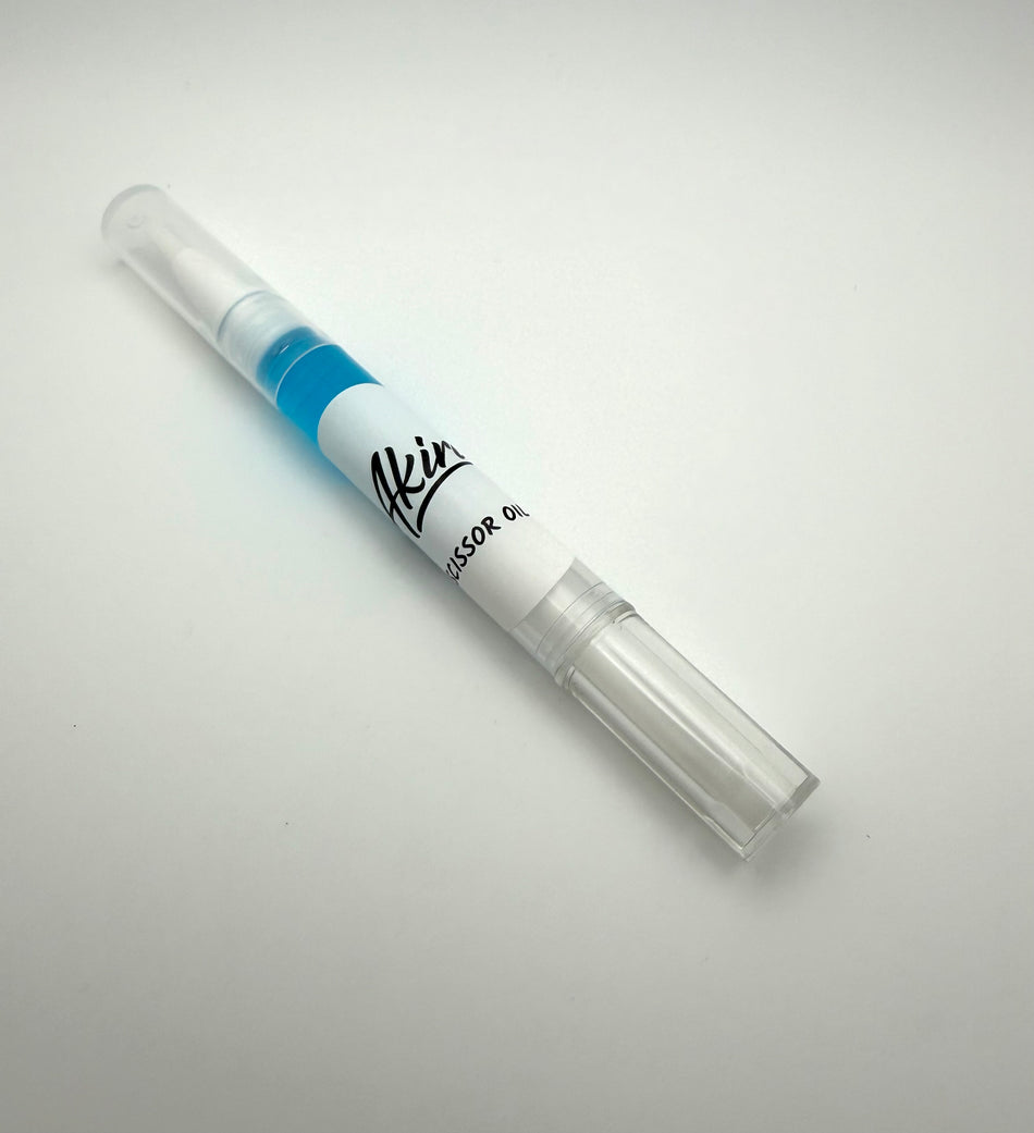 Akira Scissor Oil