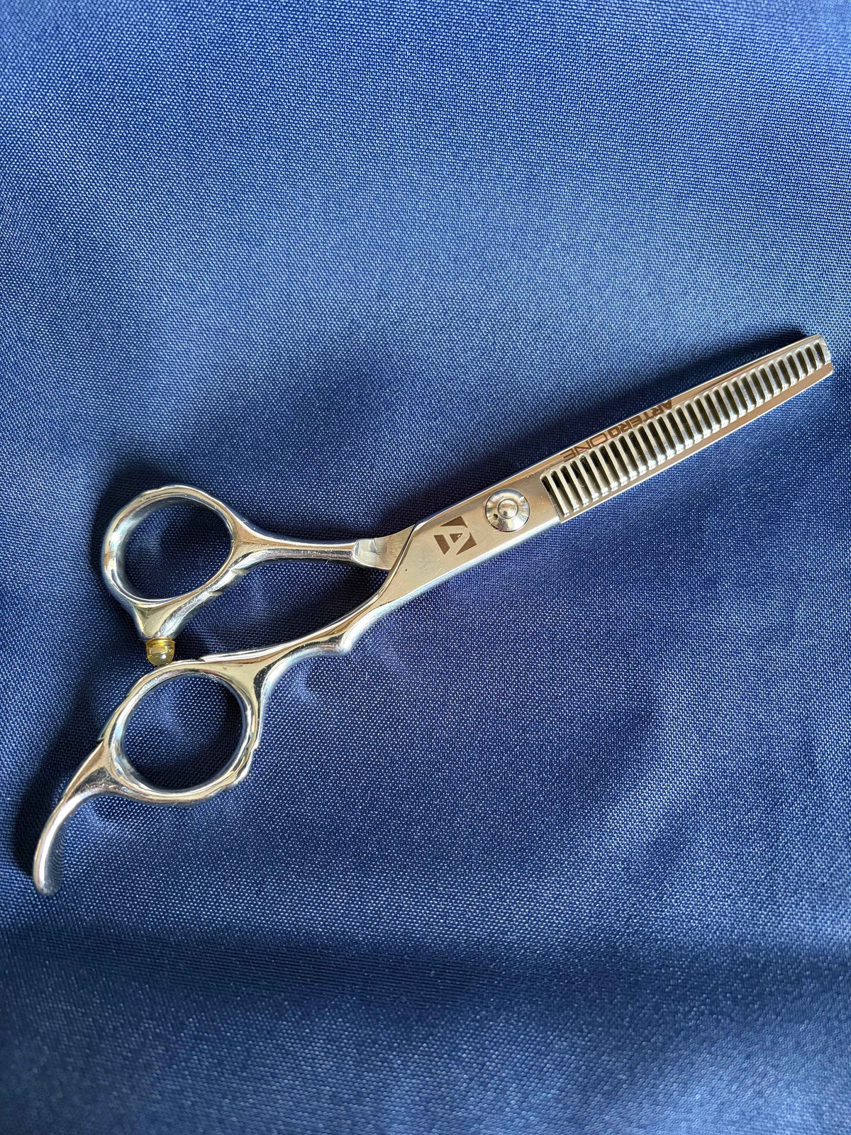 Used Artero One 6” Thinning Scissor